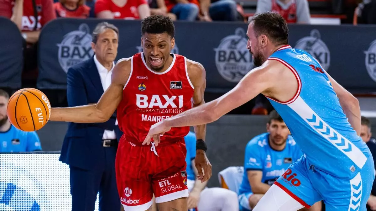 Duro correctivo de Breog芍n a Baxi Manresa