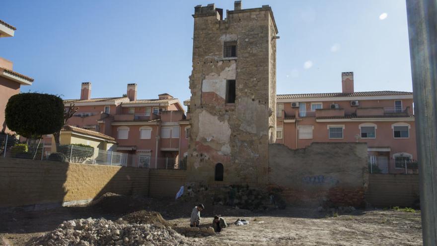 Catas arqueológicas días atrás en el entorno de Torre Placia