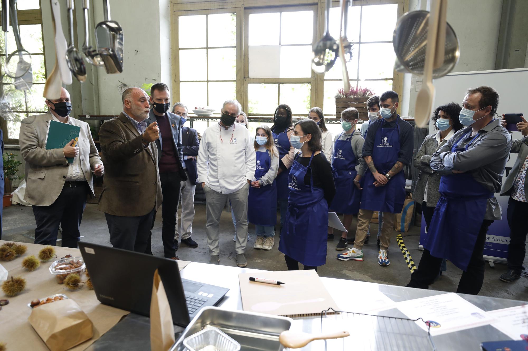 José Andrés encuentra "equipo" solidario para las cocinas de Asturias