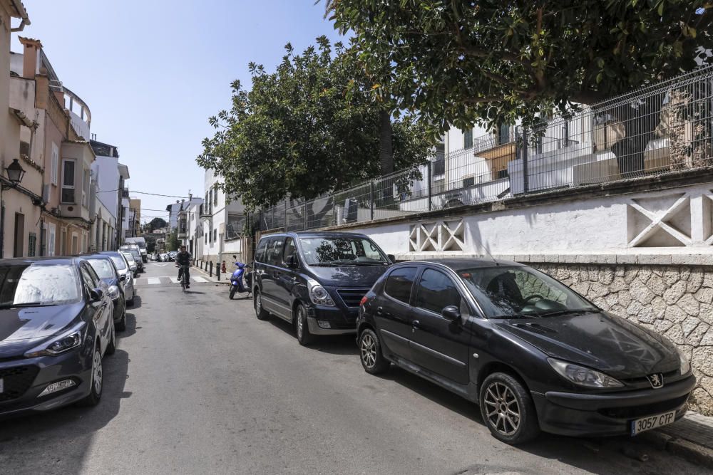 Falta de plazas de aparcamiento en El Terreno