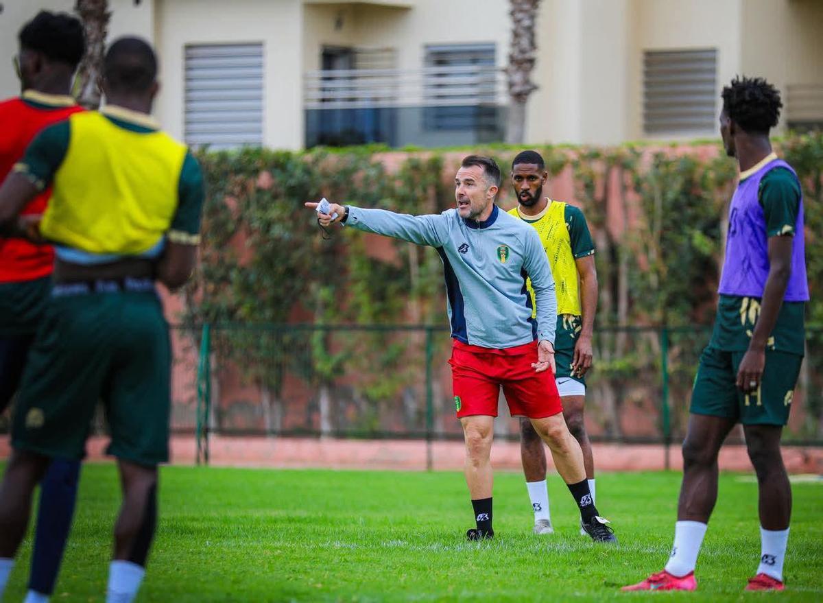 López Garai, con la selección de Mauritania.