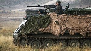 Defensa envia 20 blindats més a Ucraïna
