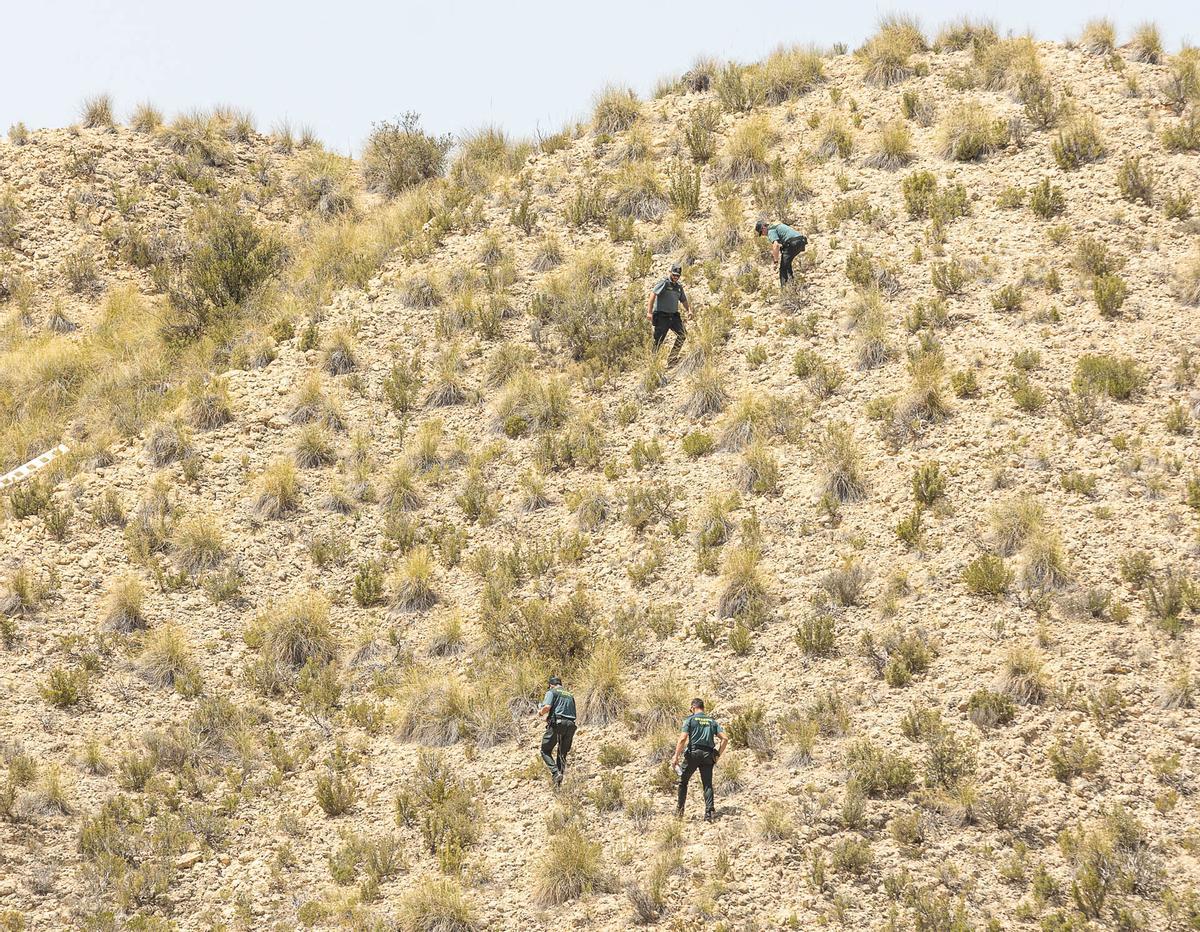 La Guardia Civil investiga la aparición de dos cuerpos en Xixona