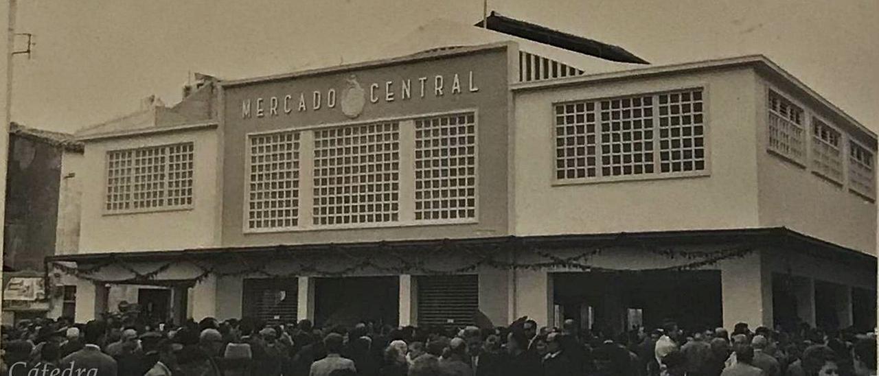 Una imagen de la inauguración del Mercado Central de Elche, en 1961. | CÁTEDRA PERE IBARRA