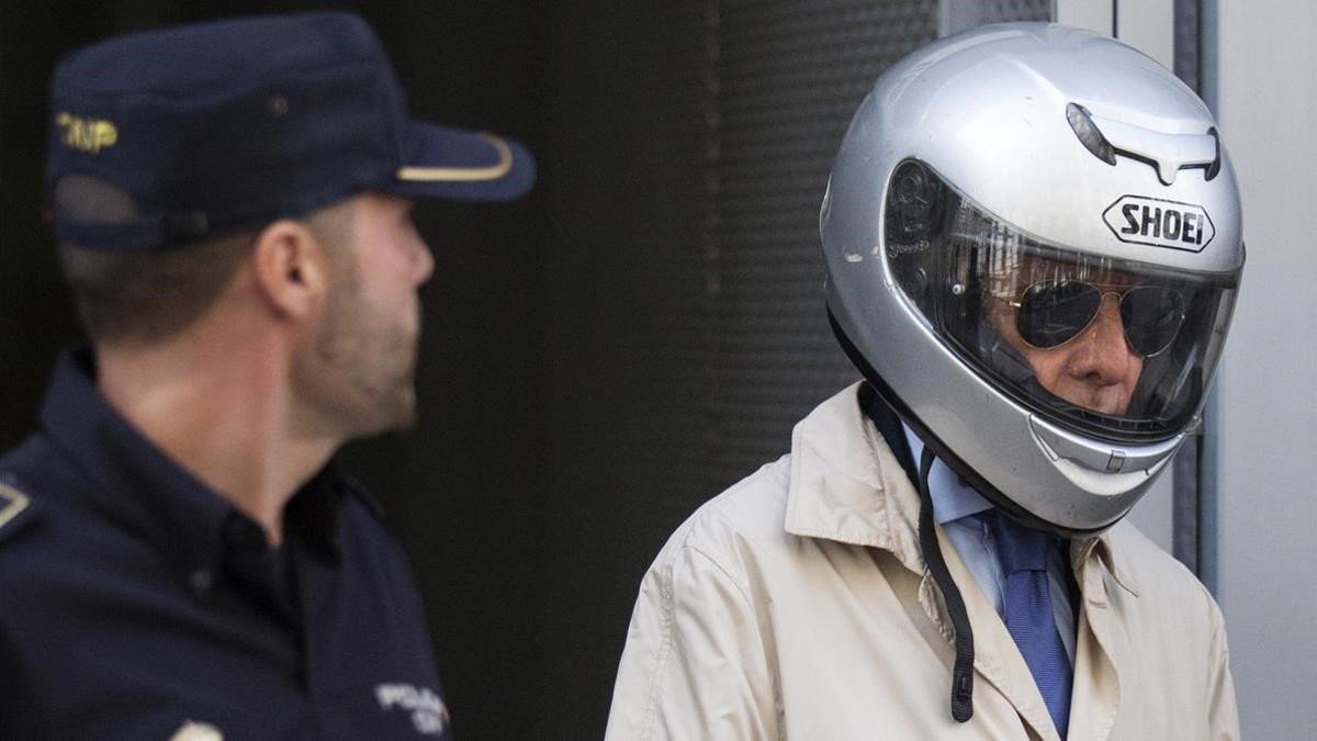 Antonio González Pacheco, 'Billy el Niño', sale de los juzgados de Madrid, en el 2014