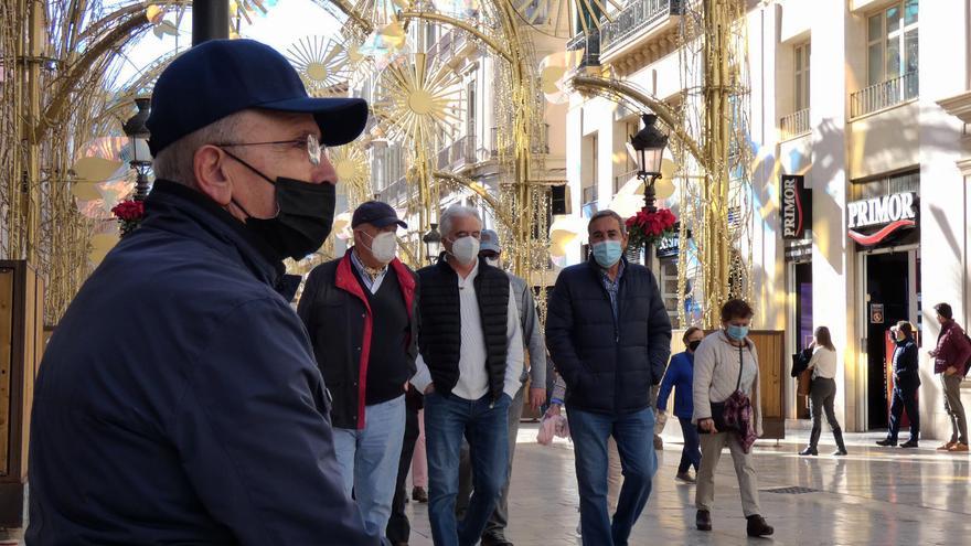 Moreno descarta la retirada de la mascarilla en interiores antes de Semana Santa