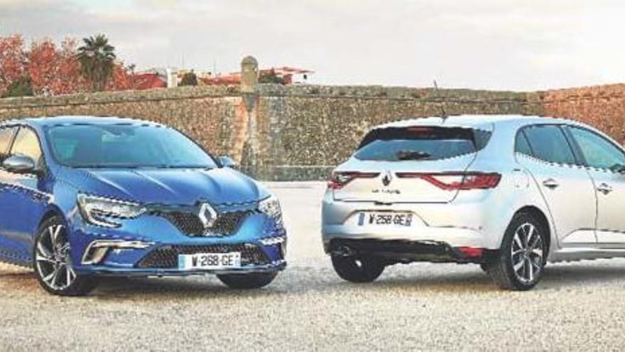 La revolución en el diseño de los nuevos Renault permite al compacto francés destacar entre el tráfico urbano: líneas fluidas, paños limpios y unos grupos ópticos que imprimen fuerza