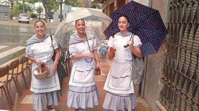 Los paraguas se hicieron indispensables en la tarde de ayer. | JOSÉ GARCÍA