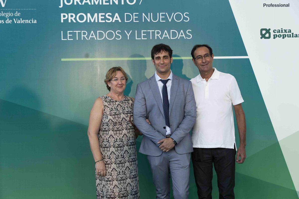 Juramento de nuevos letrados y letradas Juramento de nuevos letrados y letradas