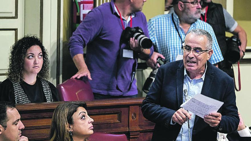 Mario Cabrera, dirigente de CC en Fuerteventura, en el Parlamento canario.