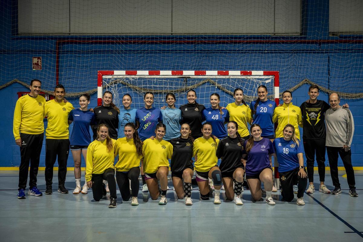 El BM La Jota ha logrado mantenerse en la División de Honor Plata del balonmano nacional un año más.