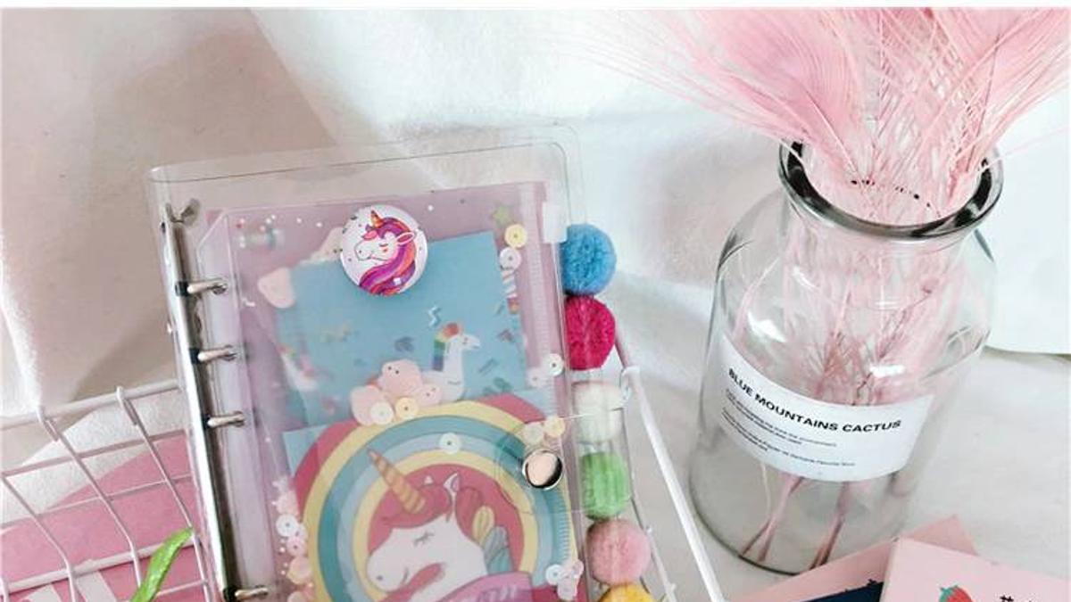 Set de agenda con anillas, glitter, boli, unicornio... Todo