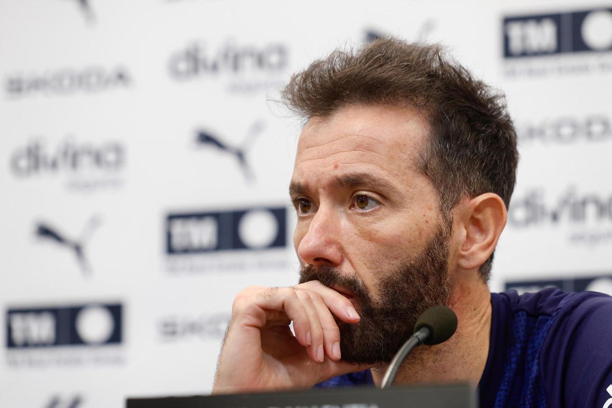 Carlos Corberán, en rueda de prensa