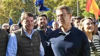 López Miras subraya el "rechazo social a Sánchez" en la concentración de Madrid