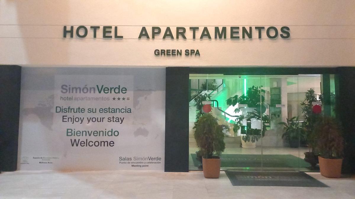 Fachada de Hotel Apartamentos Simón Verde y "Green Spa" su nuevo centro de bienestar