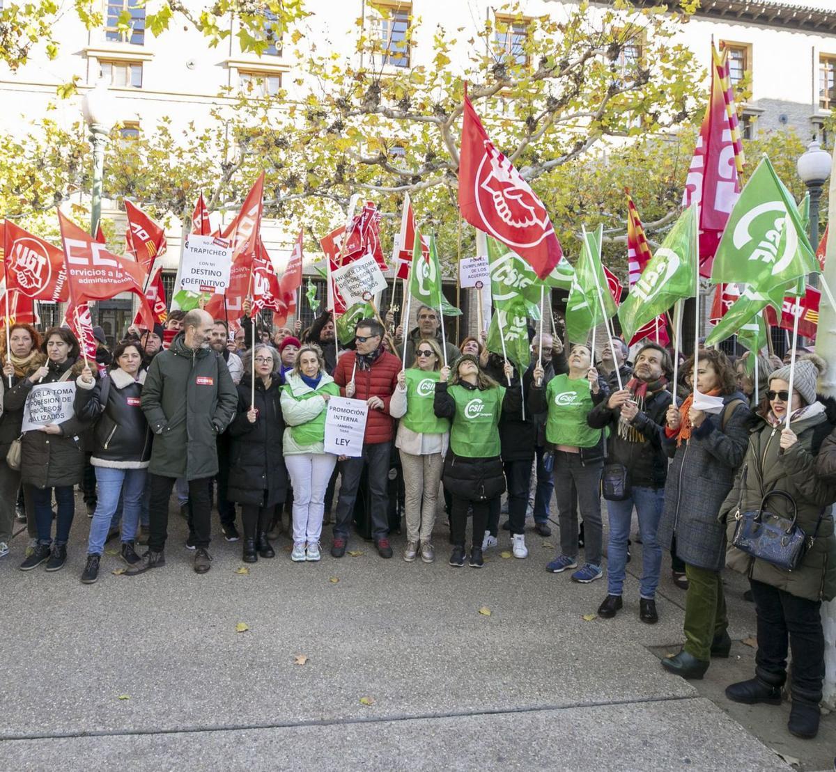 El Govern ofereix apujar el salari el 10% als funcionaris fins al 2028