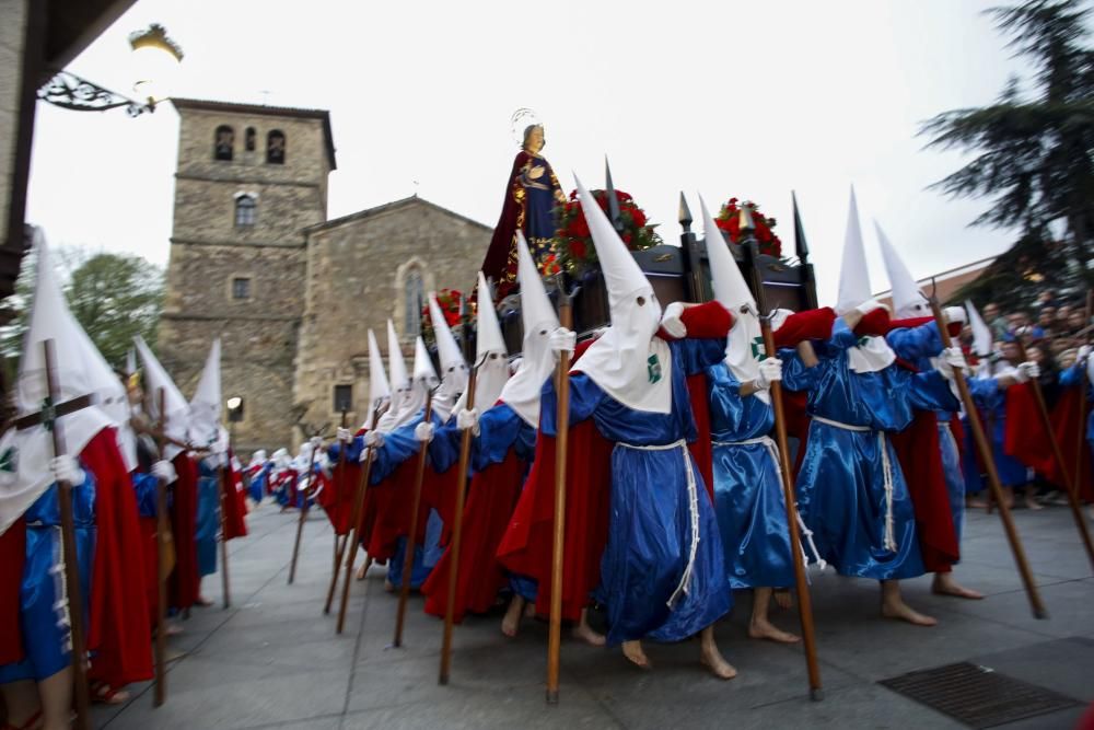 Procesión del Santo Encuentro en Avilés