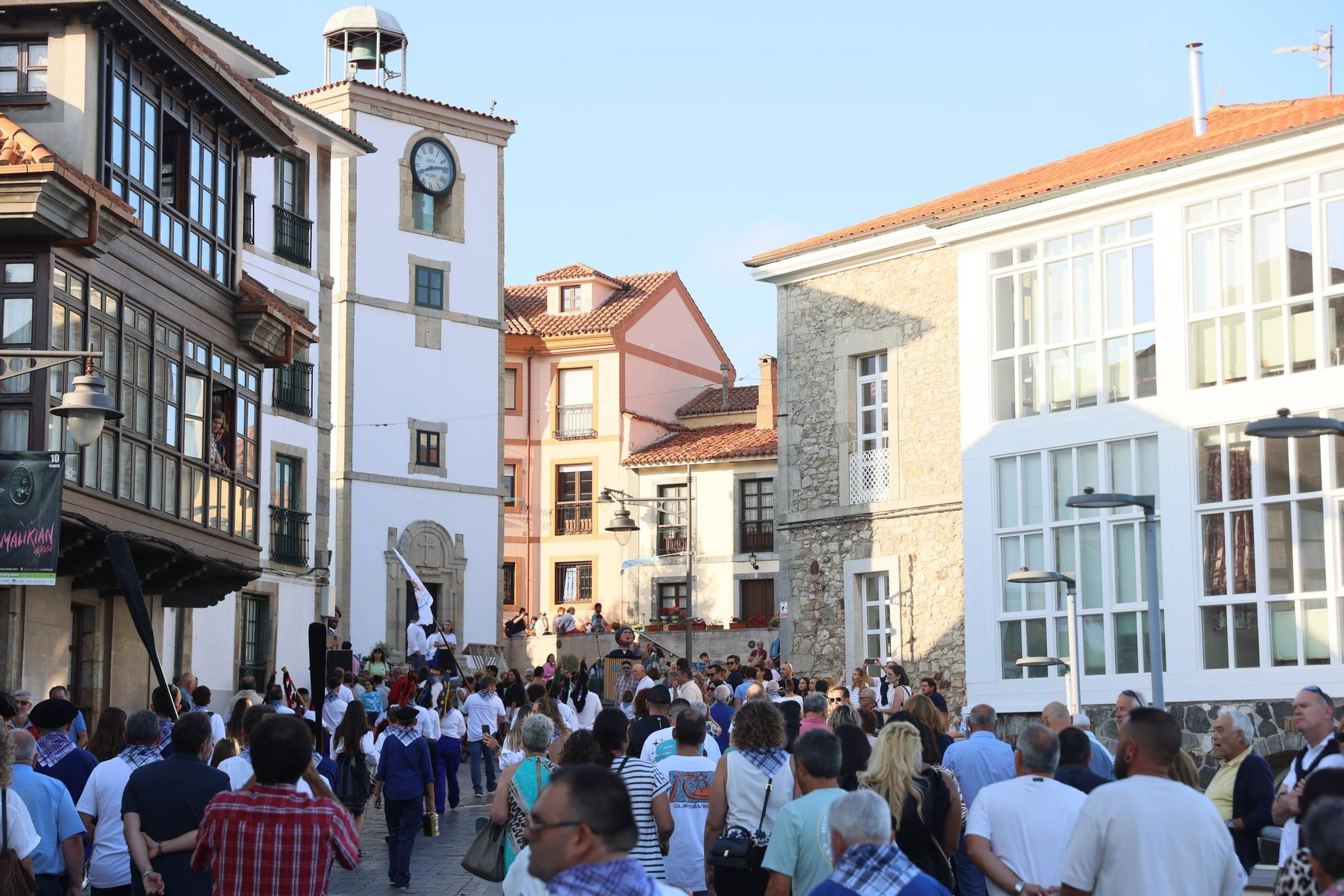 EN IMÁGENES: La procesión de "la llamada de la mar" en el Carmen de Luanco