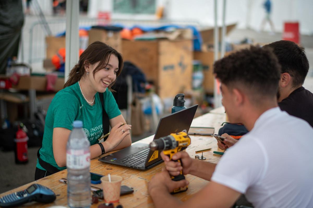 El programa "Generación Espontánea" de la UPV convierte la teoría aprendida en clase en proyectos con impacto real.