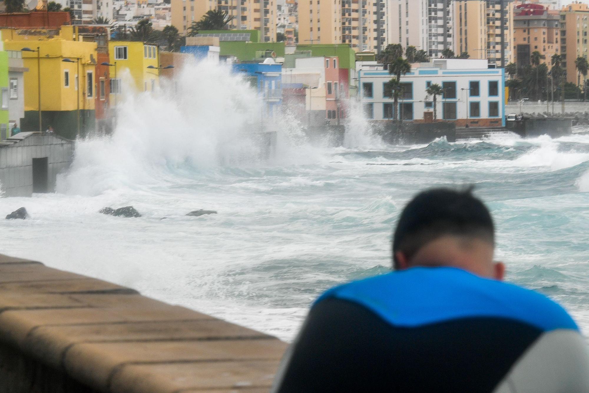 Olas en San Cristóbal, en Las Palmas de Gran Canaria (02/08/2023)