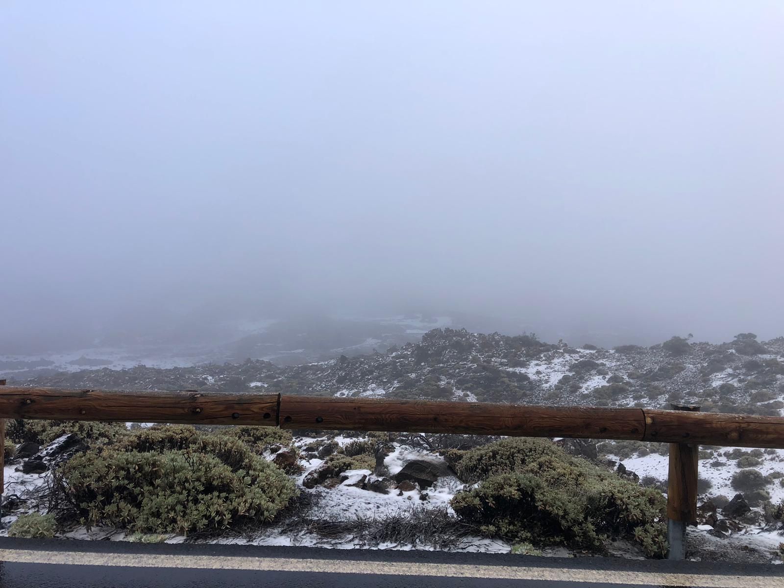 La nieve que trajo la DANA al Teide