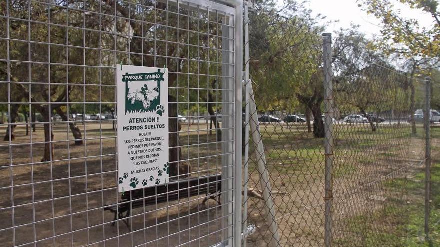 Zona de ocio canino situada en el parque de la barriada Nou Llevant.