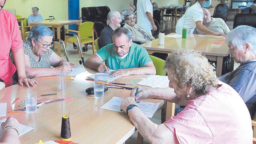 Galicia se sitúa a la cabeza con más plazas en centros de día pero sigue a la cola en residencias