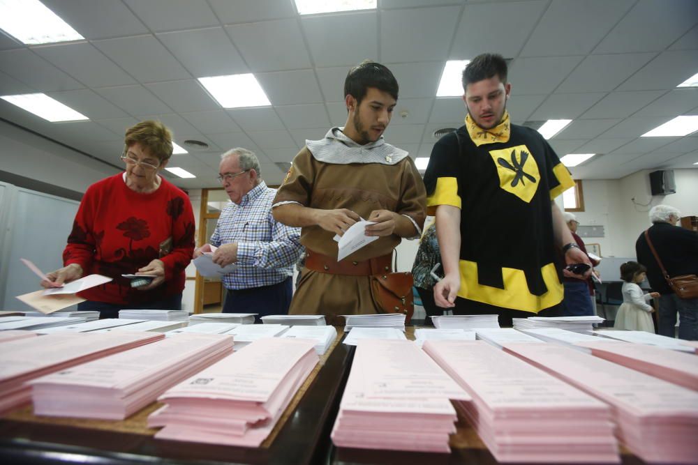 La celebración de las elecciones generales y autonómicas de la Comunidad Valenciana coincide con la festividad sanvicentera de los Moros y Cristianos