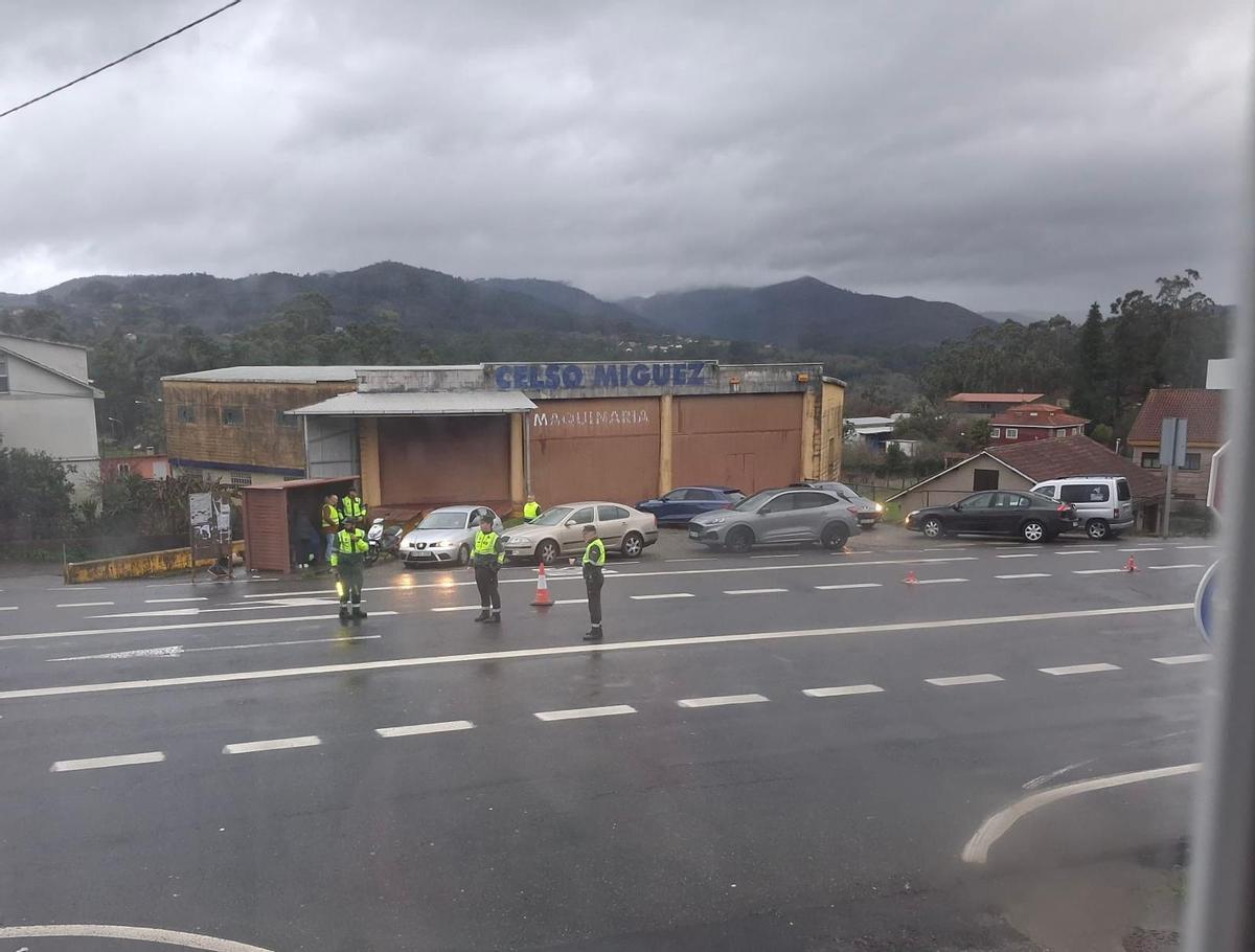 La Guardia Civil, en el lugar del atropello mortal