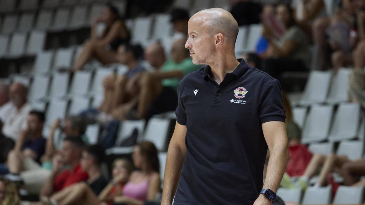Èric Surís, entrenador del Bisbal Bàsquet