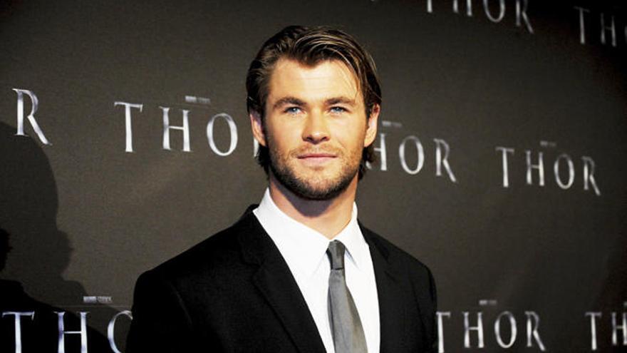 Chris Hemsworth  Fotos de thor, Hombres guapos, Hombres