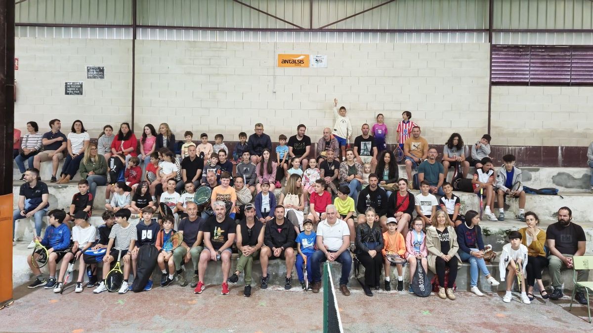 La Festa do Tenis Escolar del Cluteca en el pabellón de San Roque.