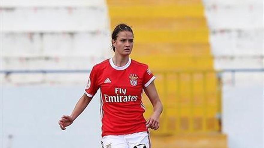 La estadounidense Van Slambrouck llega al Santa Teresa desde el Benfica