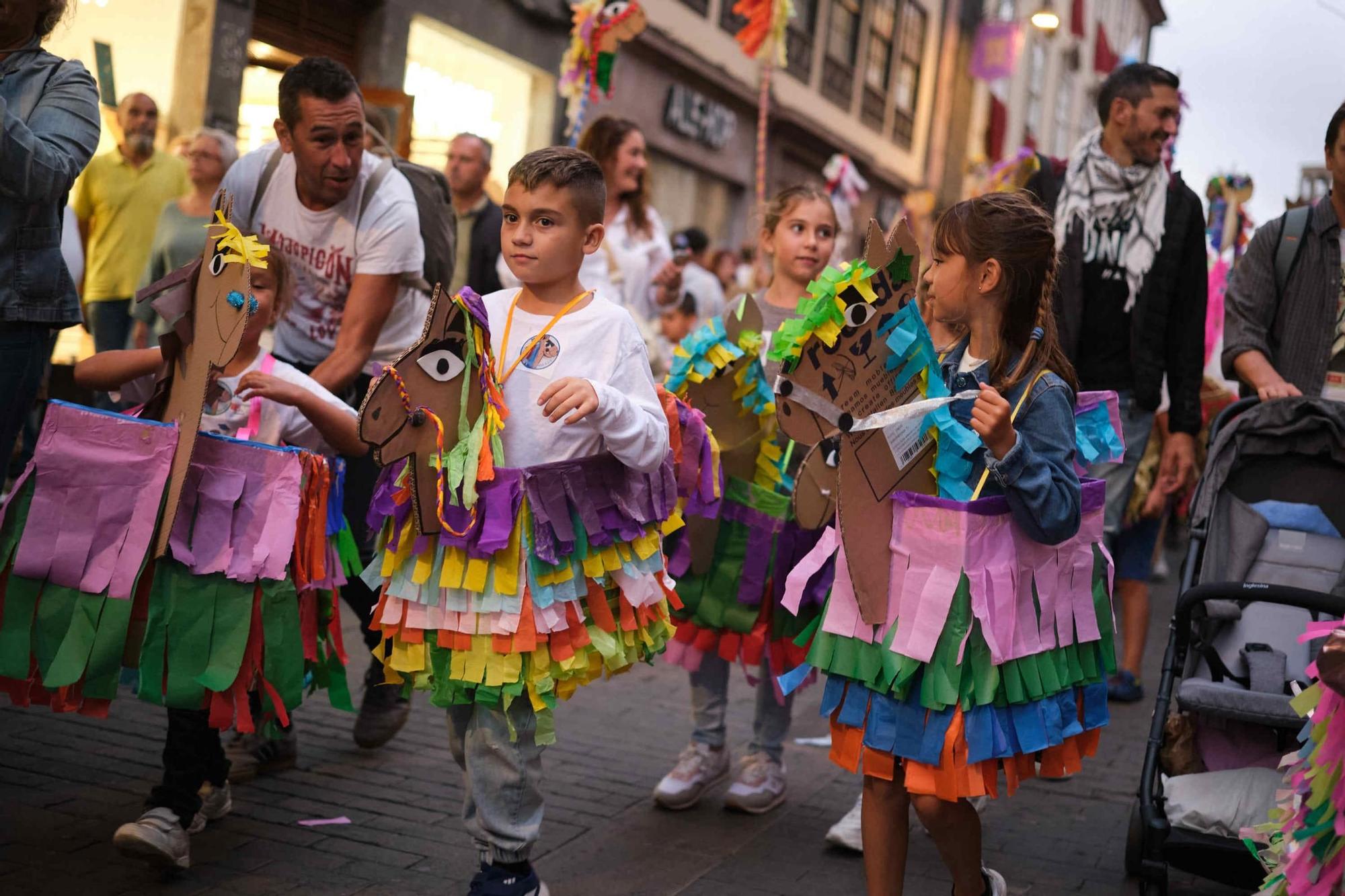 Desfile de la Pandorga y los Caballitos de Fuego en La Laguna