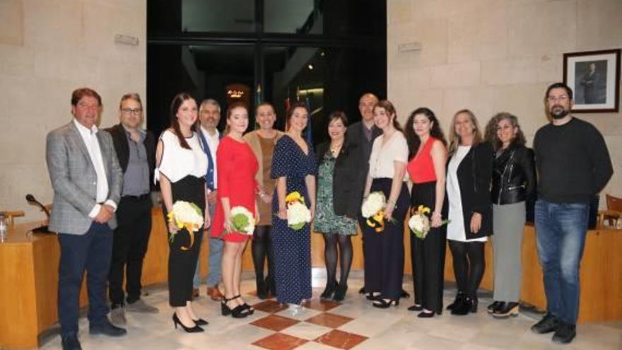 Presentación de las damas y reinas de Les Alqueries