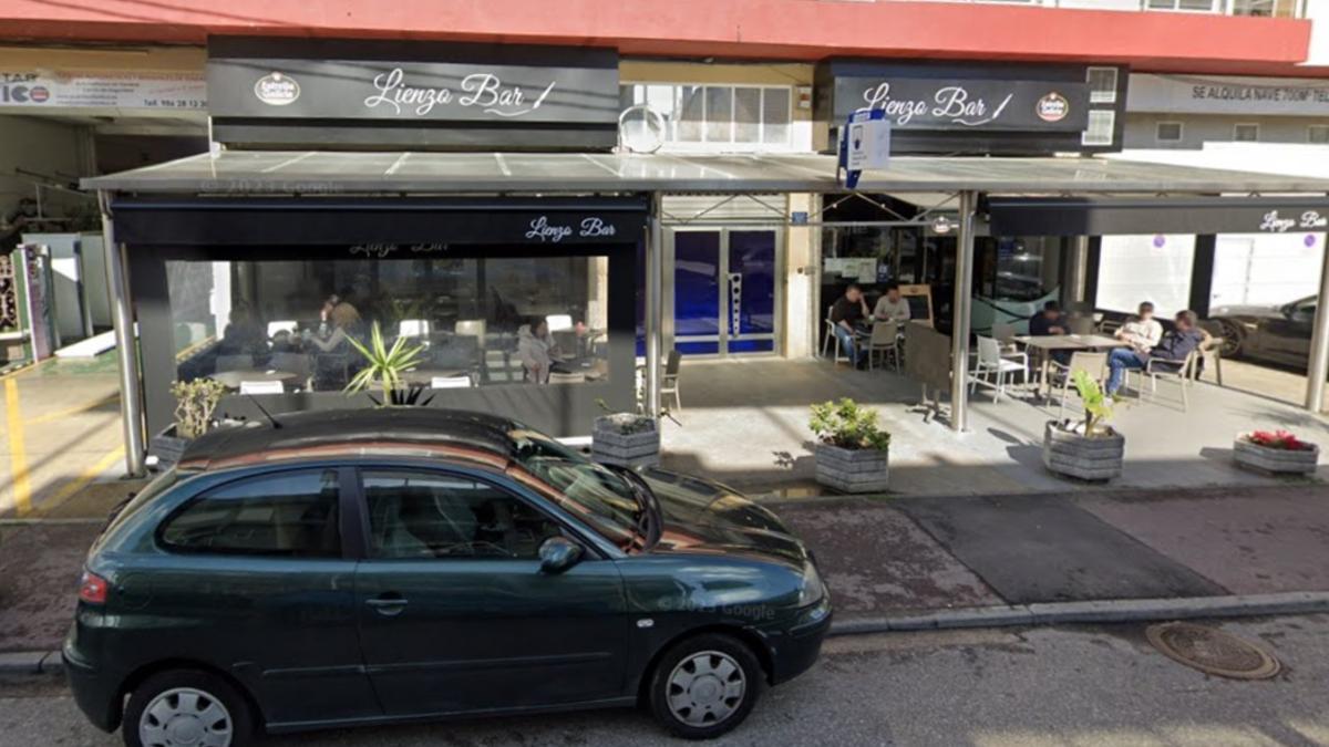 Uno de los boletos premiados de la Bonoloto se selló en esta cafetería de la avenida de O Freixo, en Vigo.