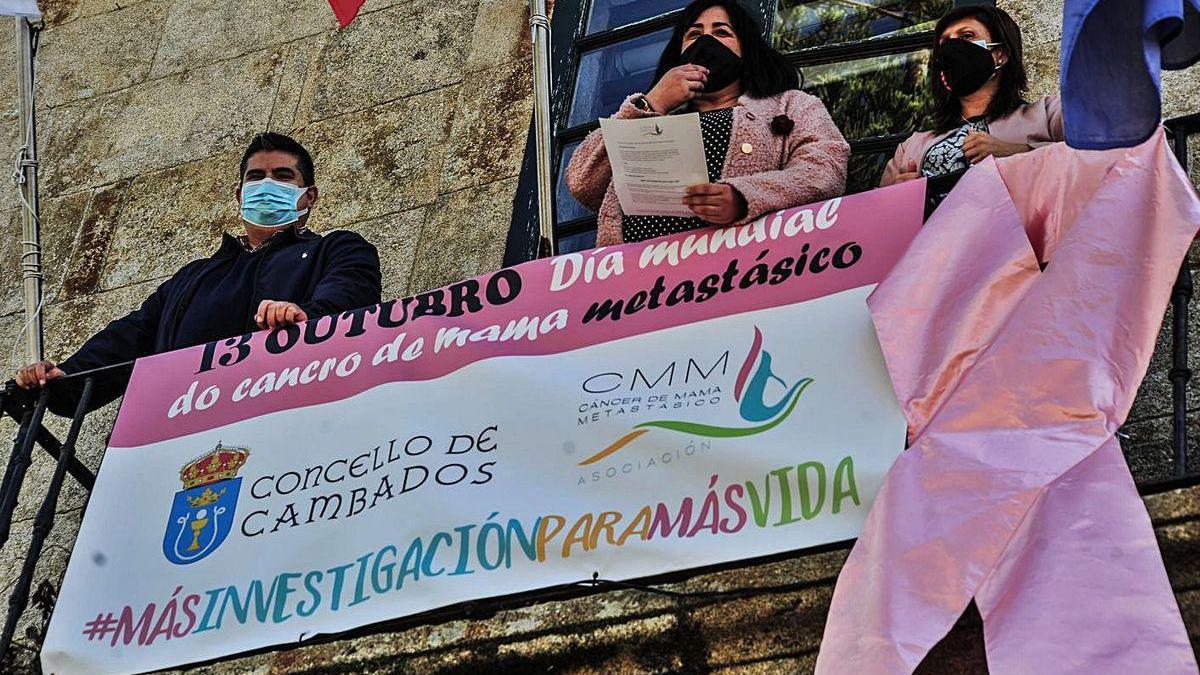Xurxo Charlín, Maribel Oubiña y Fátima Abal presidieron el acto para demandar más investigación.
