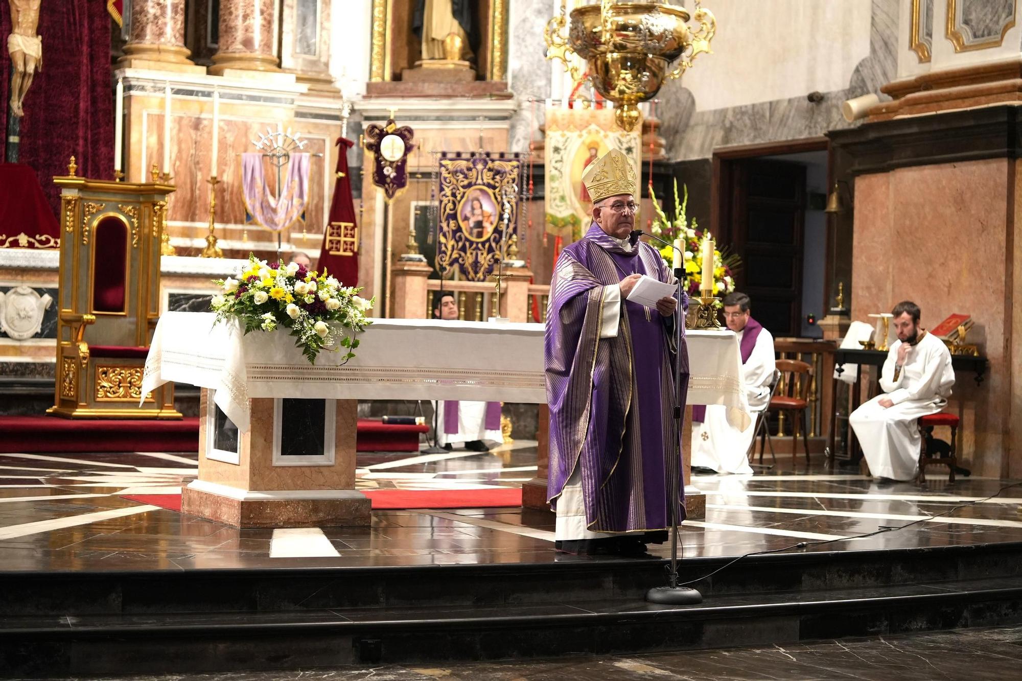 Las fotos de la misa para conmemorar el 50º aniversario de la Junta Central de Semana Santa de Vila-real