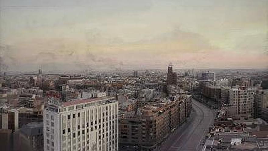 El paisaje urbano &quot;Madrid desde Torres Blancas&quot;, pintado entre 1976 y 1982 por el pintor español Antonio López, ha sido subastado por 1,38 millones de libras en la subasta de arte moderno y contemporáneo celebrada hoy en la casa Christie´s de Londres.