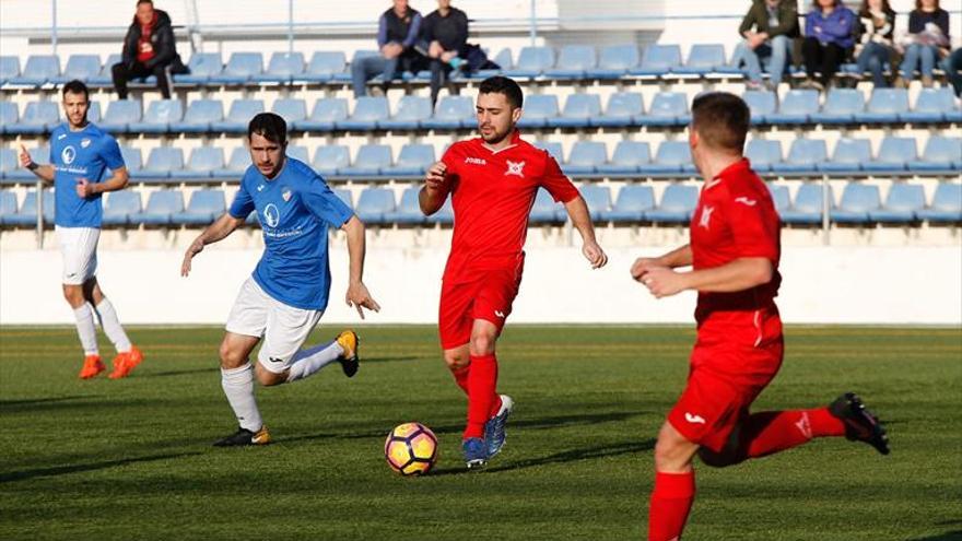 Burriana y San Pedro empatan y se alejan de los tres de arriba