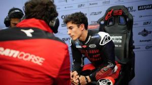 Marc Márquez, el día que tomó contacto con la Ducati, en Valencia.