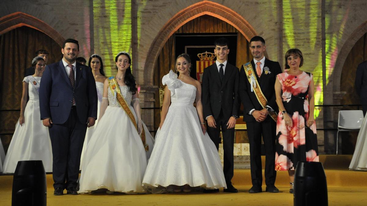 Presentación Damas y Damos Fiestas Santa Ana que coronó a Paula Lloria y David Reinón como los nuevos reyes.
