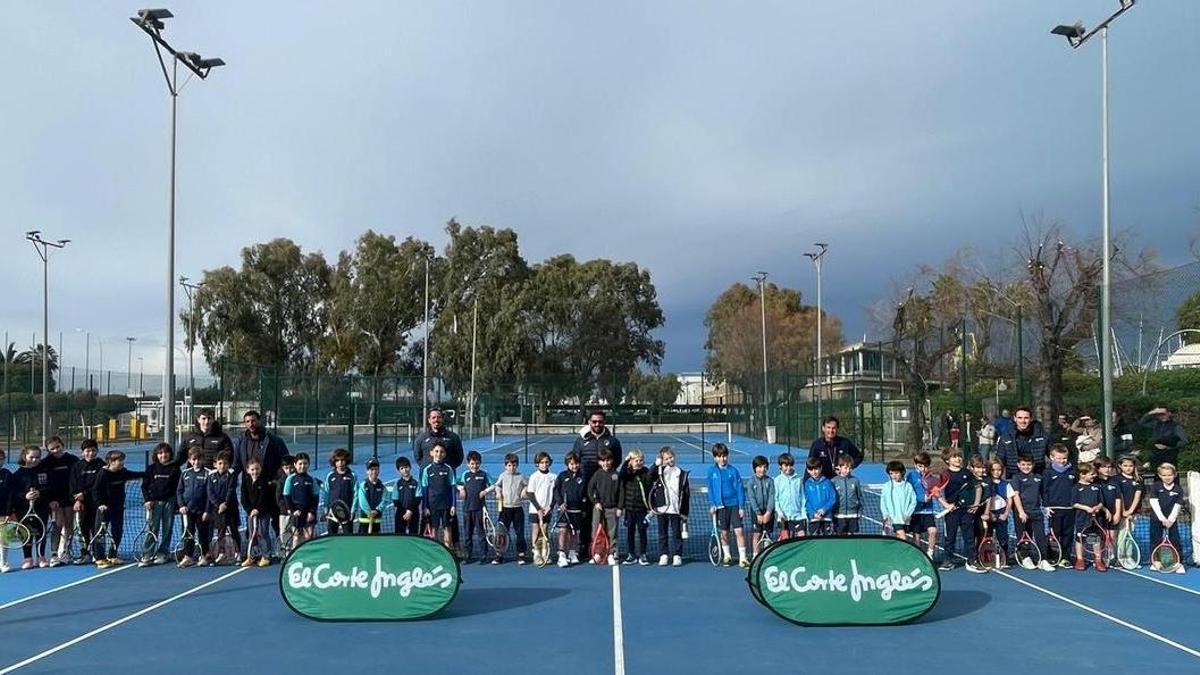 Arrancó el Circuito de Minitenis El Corte Inglés   en el Real Club Náutico de Valencia.