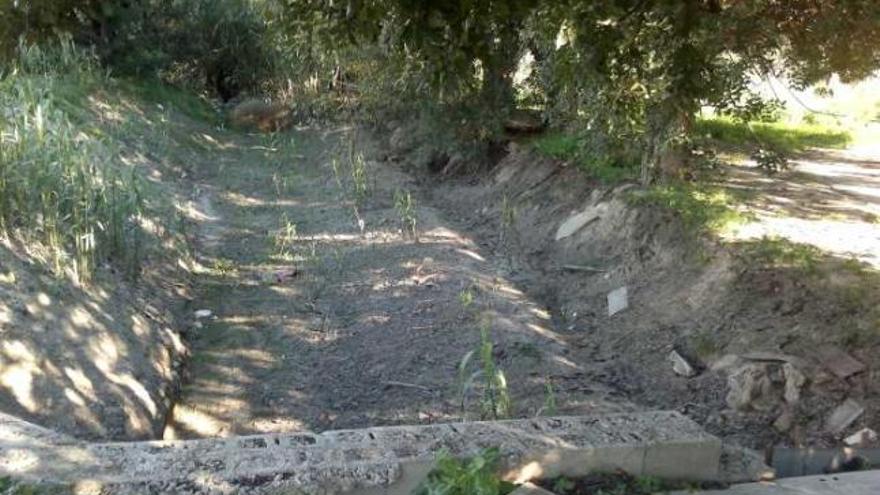 Acequia del Gualeró a su paso por Sant Joan d&#039;Alacant.