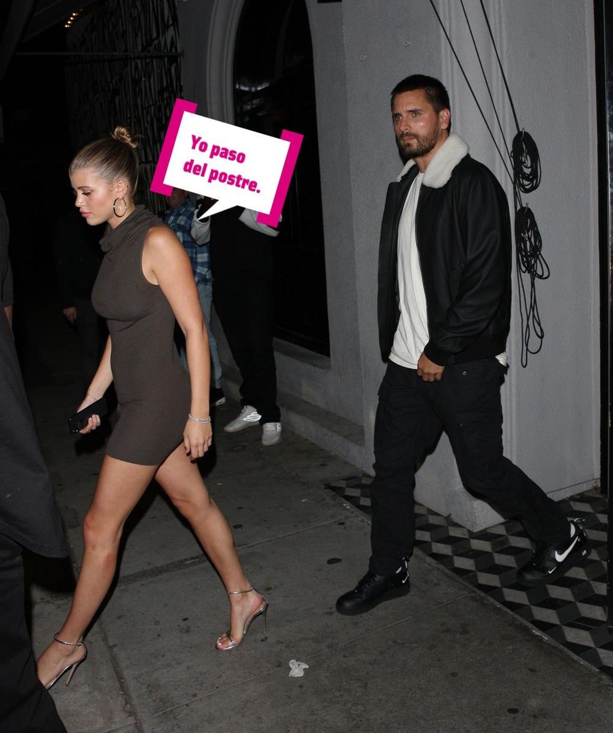 Sofia Richie, muy seria, y Scott Disick, sin más