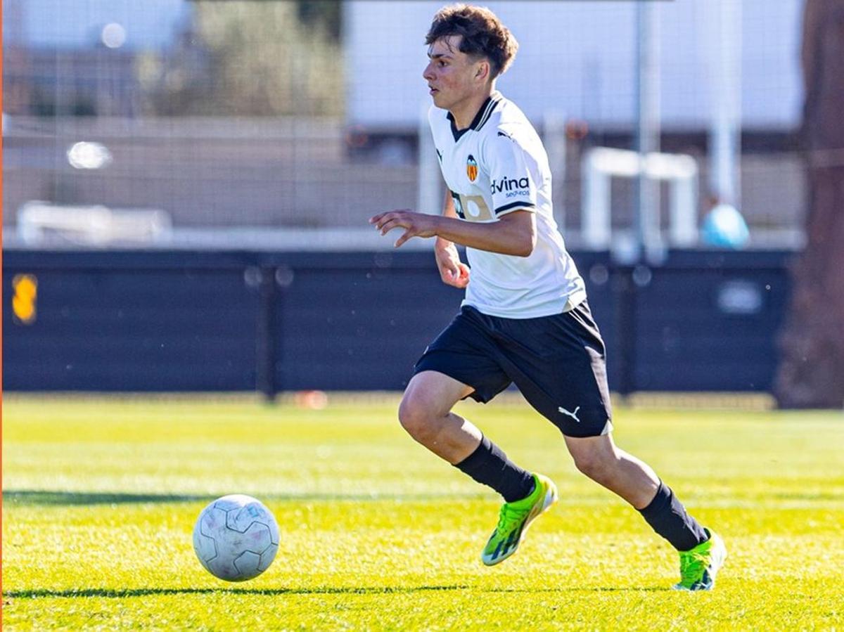 Iván Valero Sales, con el Valencia CF.