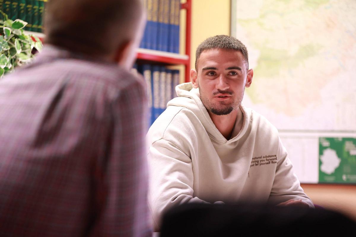 Sanvi, durante una entrevista en El Periódico Extremadura