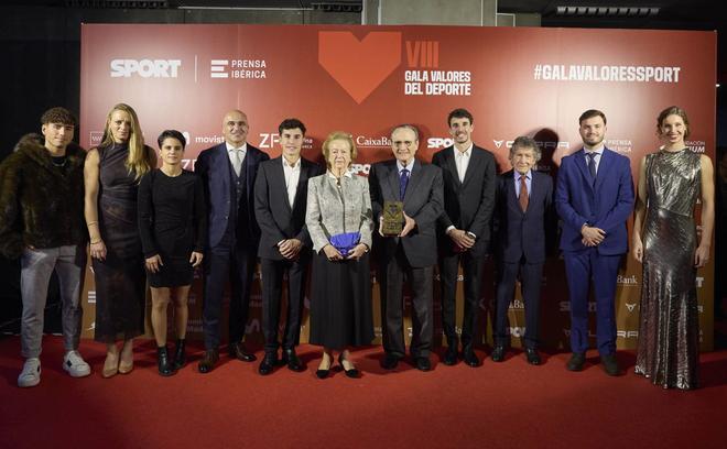 ‘Sport’ concedeix el Premi Valors 2025 a Messi, Marc i Àlex Márquez
