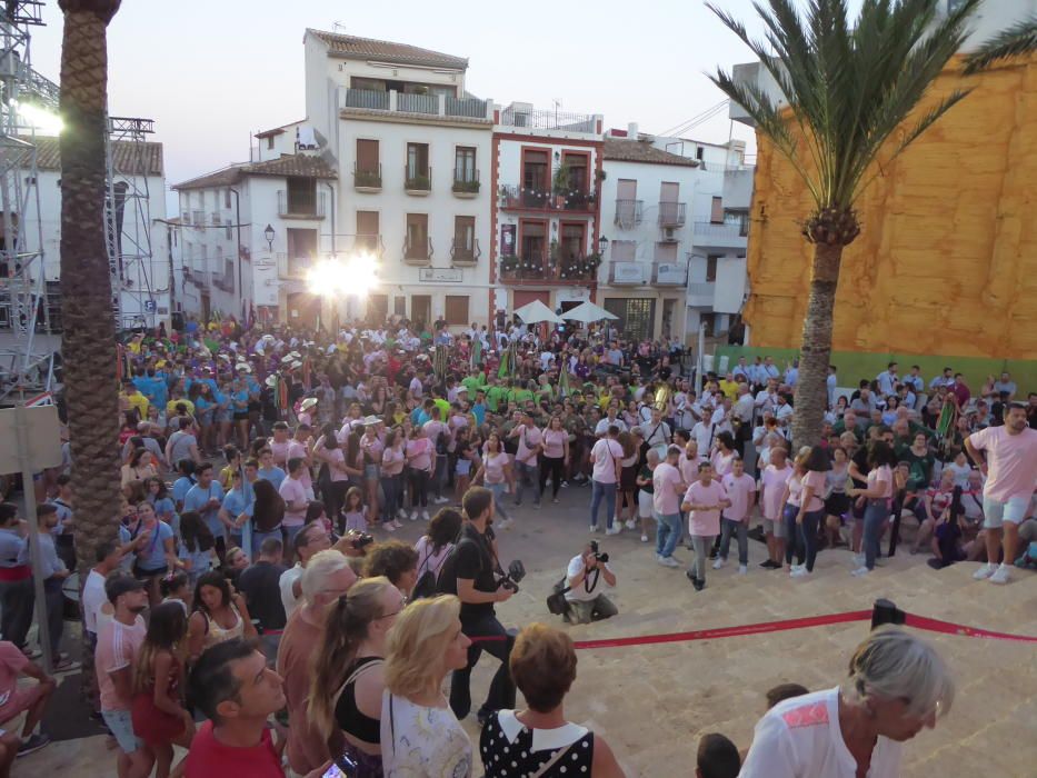 La Nucía arranca las Fiestas con "L'Entrà de Penye