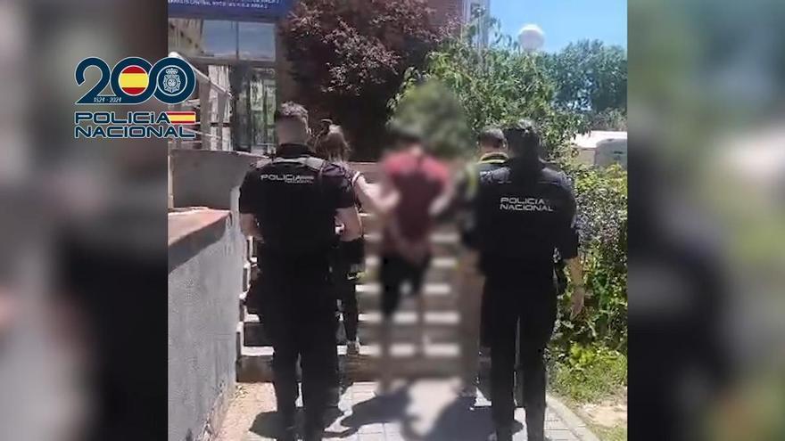 La policía detiene a un hombre por insultos antisemitas en el Metro